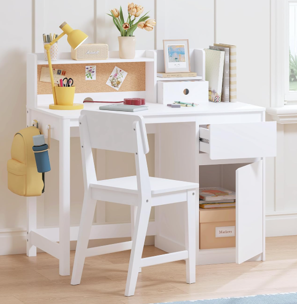 Children's Desk And Chair Set With Bookshelf